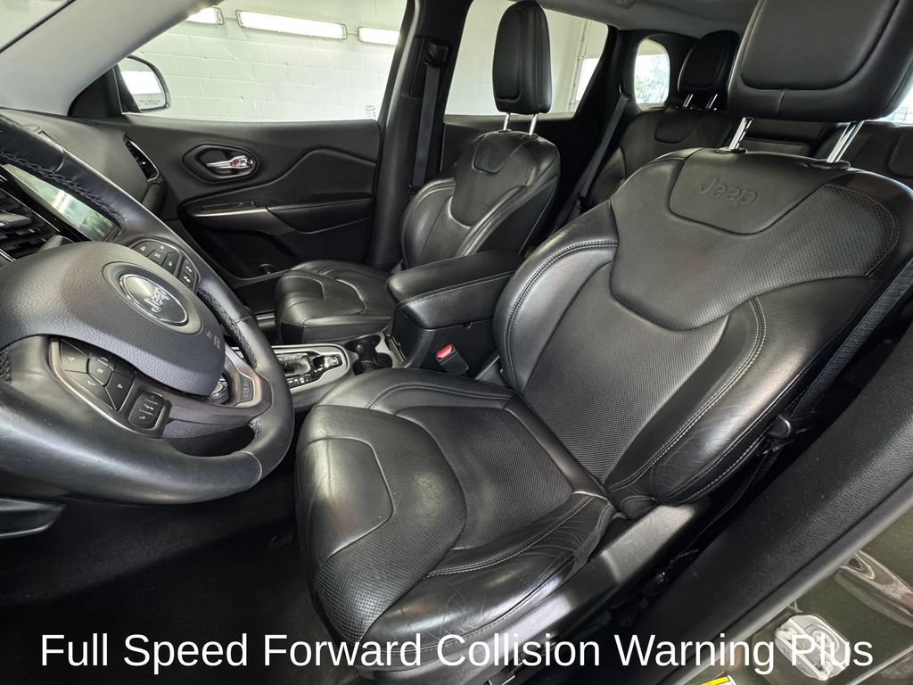 Used 2019 Jeep Cherokee Limited w/ Luxury Group AWD/4WD image 13