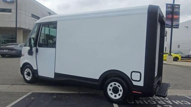 New 2025 Chevrolet Brightdrop 400 w/ Power Door Package AWD/4WD image 6