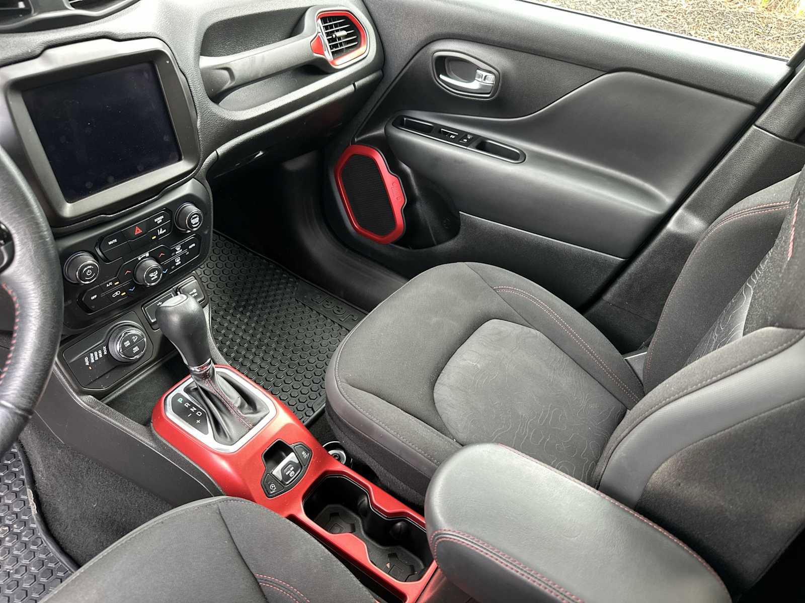 Used 2022 Jeep Renegade Trailhawk w/ Sun/Sound Group image 22