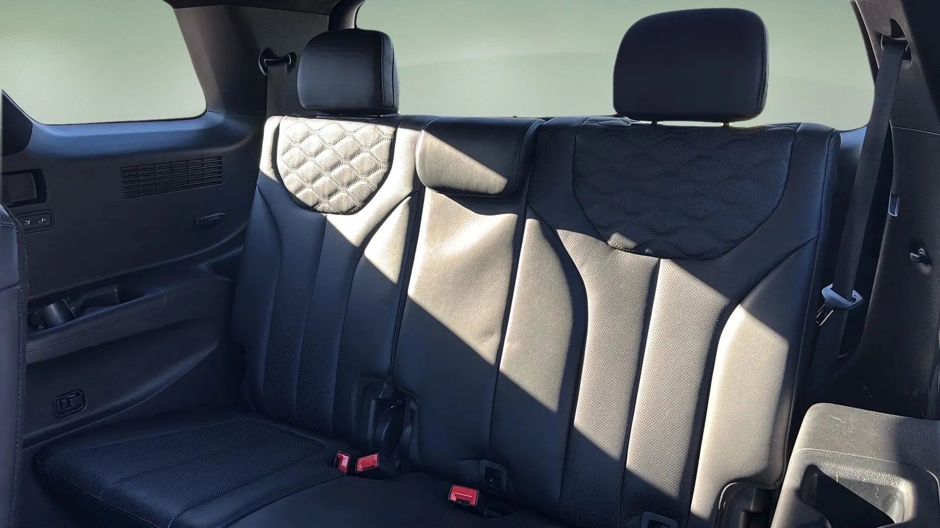 Used 2021 Hyundai Palisade Calligraphy image 29