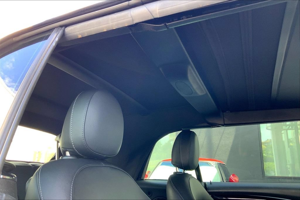 Used 2019 MINI Cooper Convertible FWD image 21