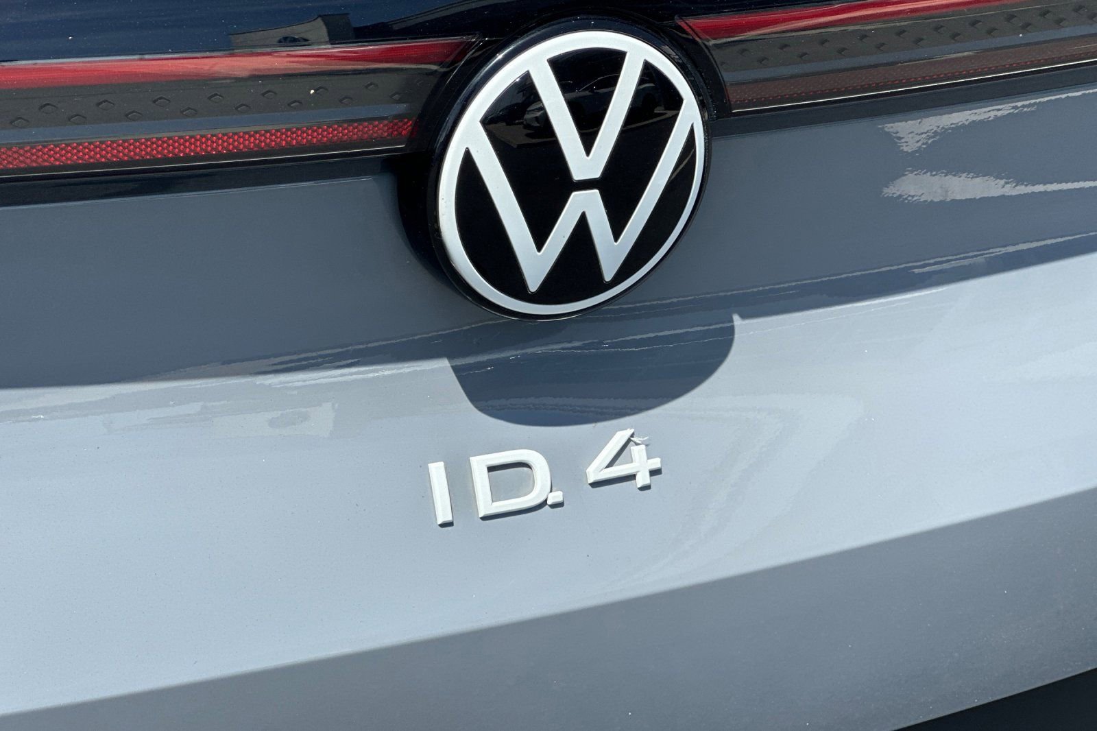 Used 2022 Volkswagen ID.4 Pro S w/ Gradient Package RWD image 28