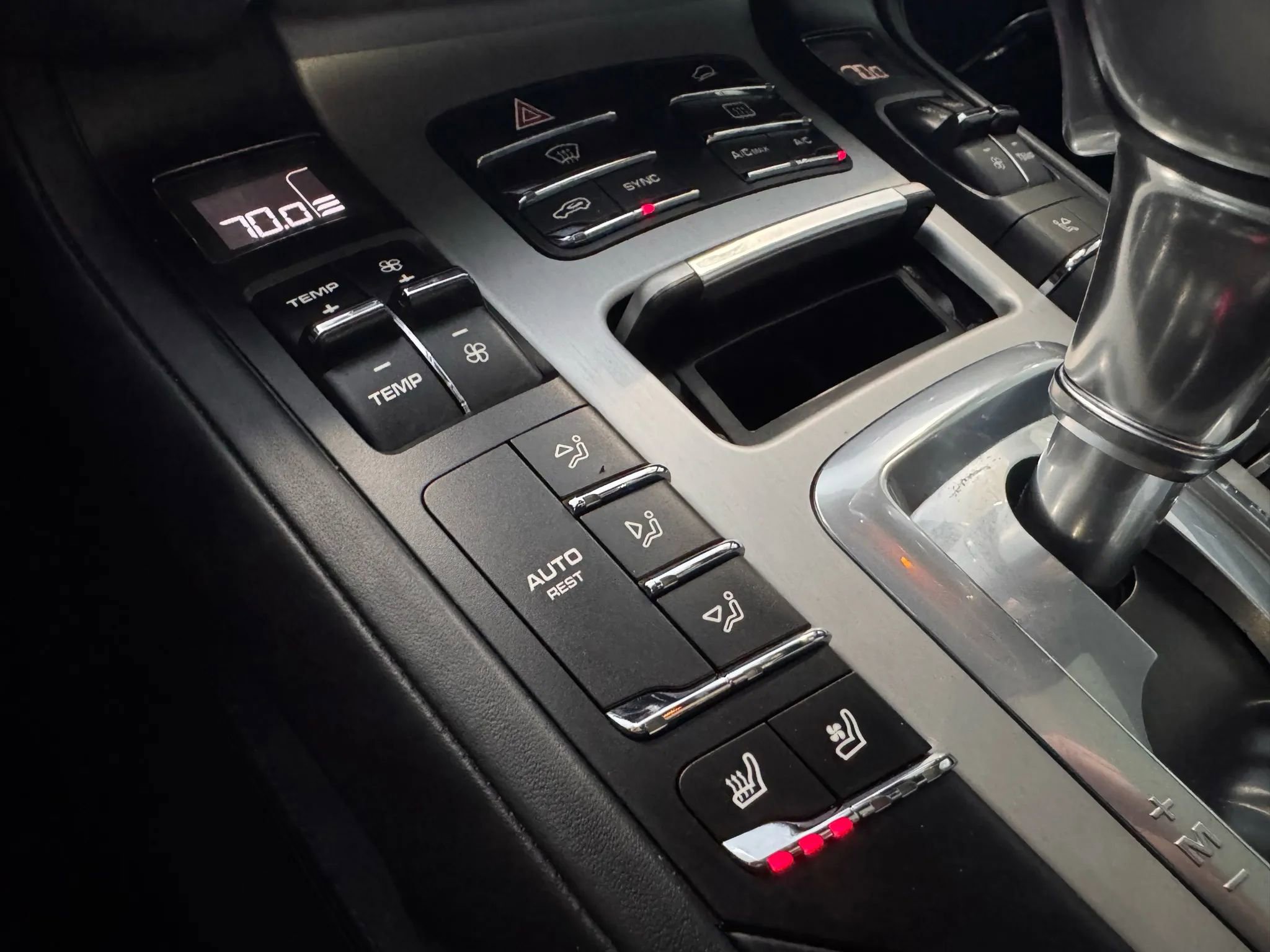Used 2016 Porsche Cayenne GTS image 35