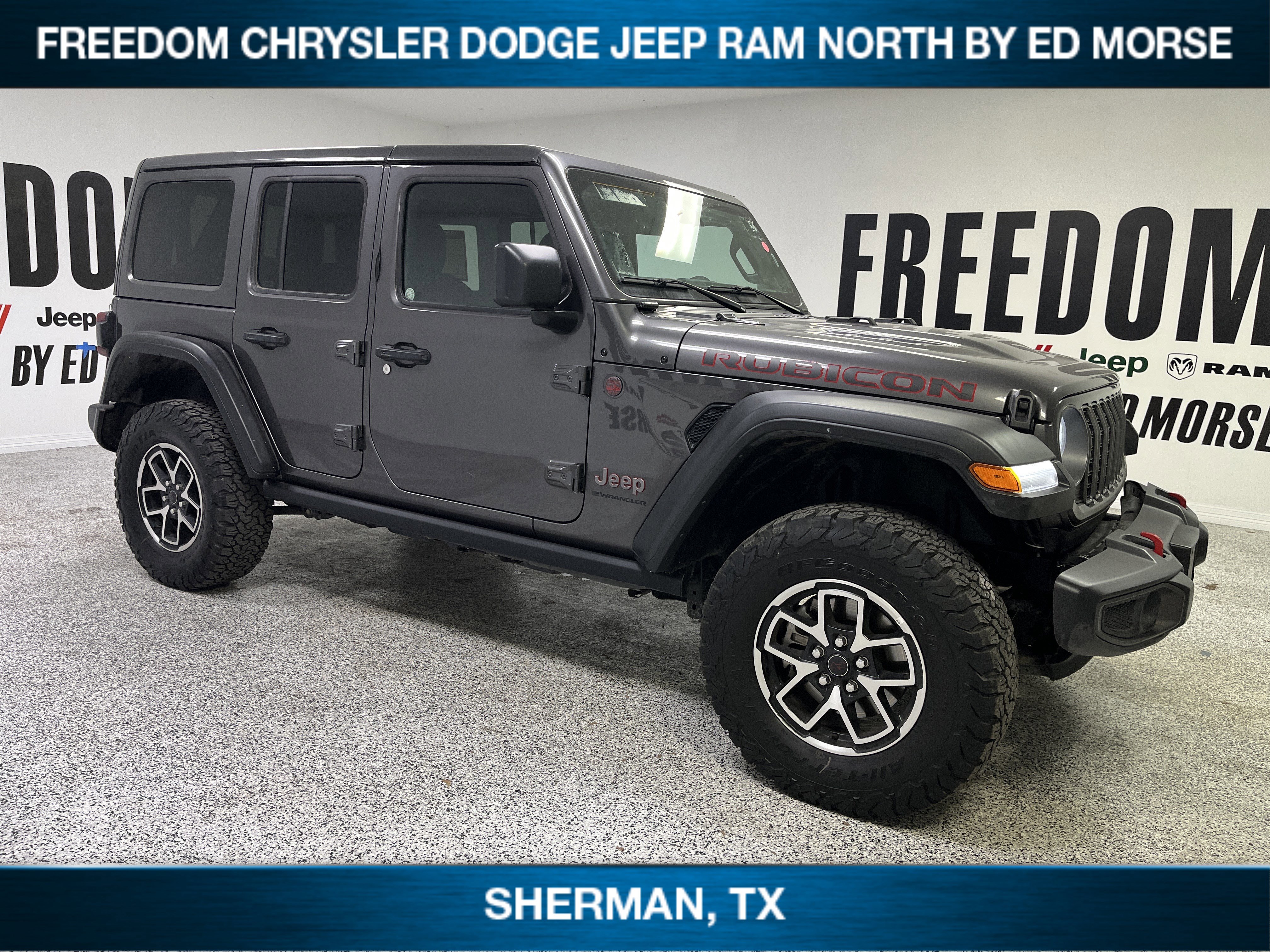 Used 2025 Jeep Wrangler Unlimited Rubicon image 3