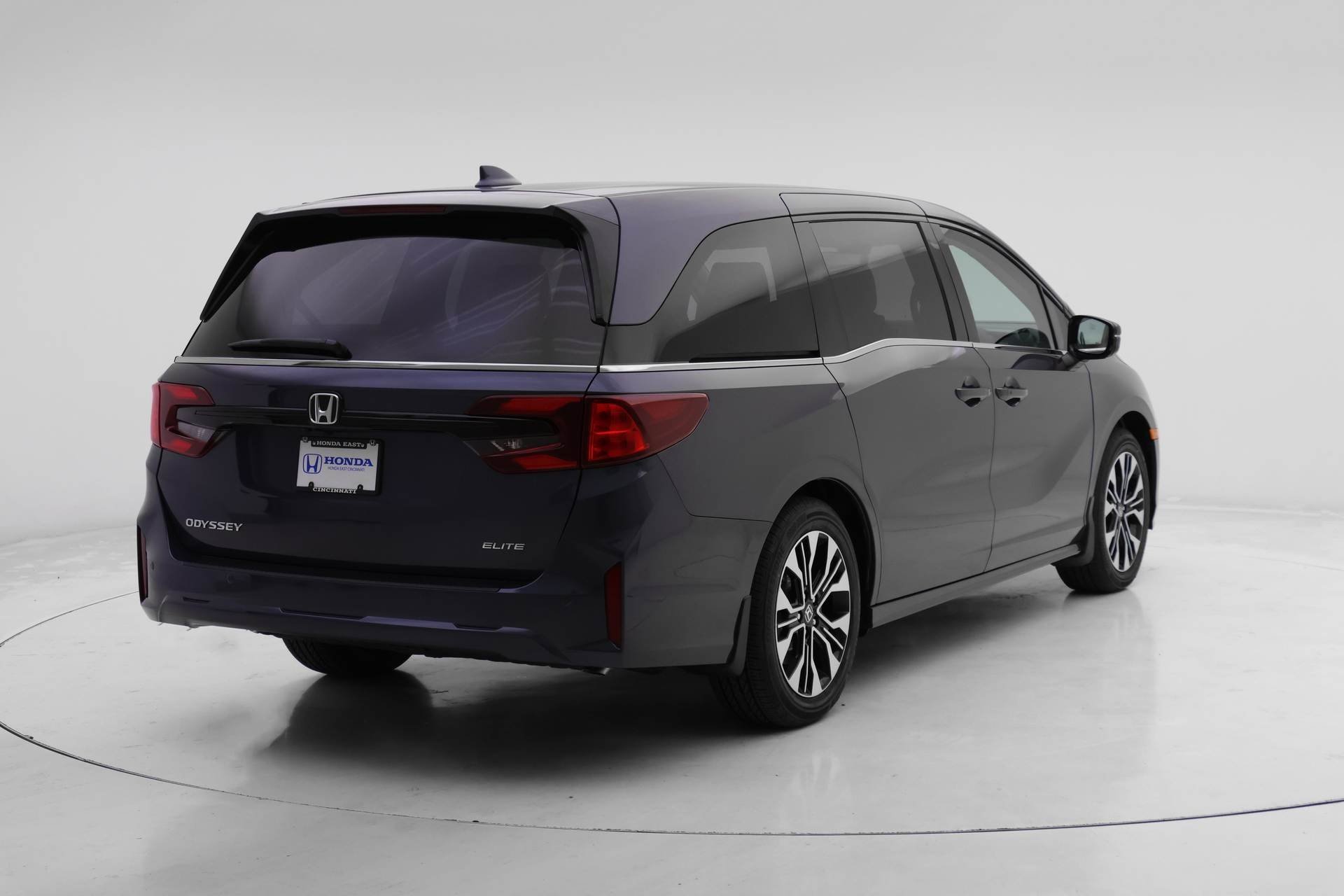 New 2026 Honda Odyssey Elite image 2