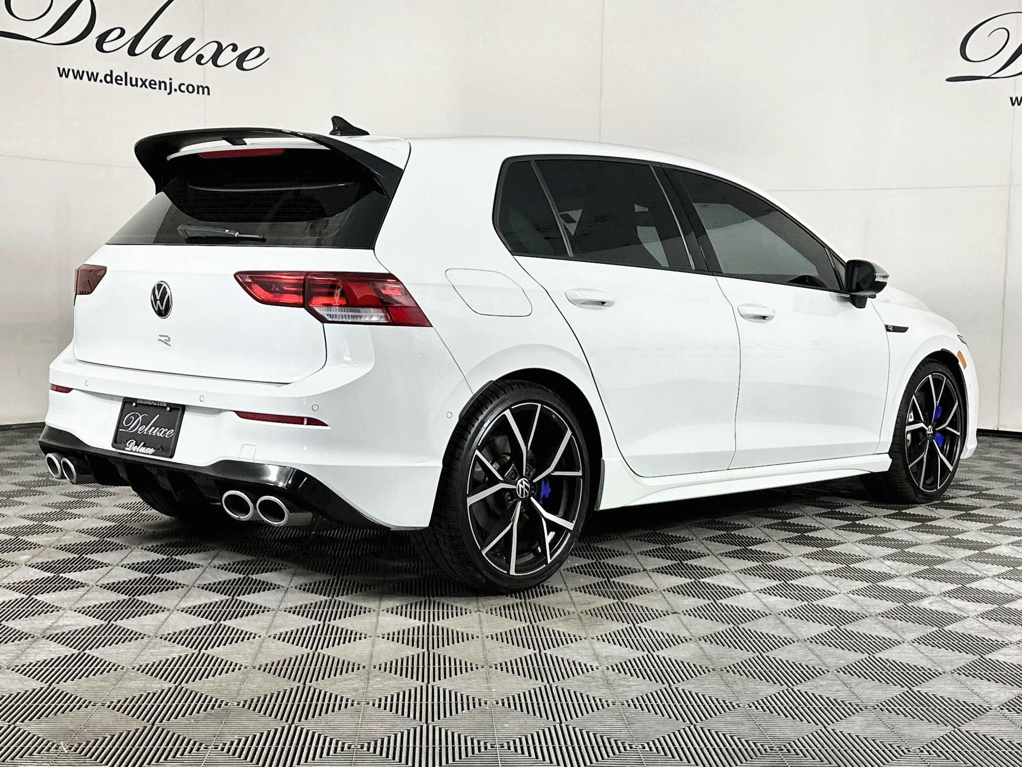 Used 2024 Volkswagen Golf R AWD/4WD image 6