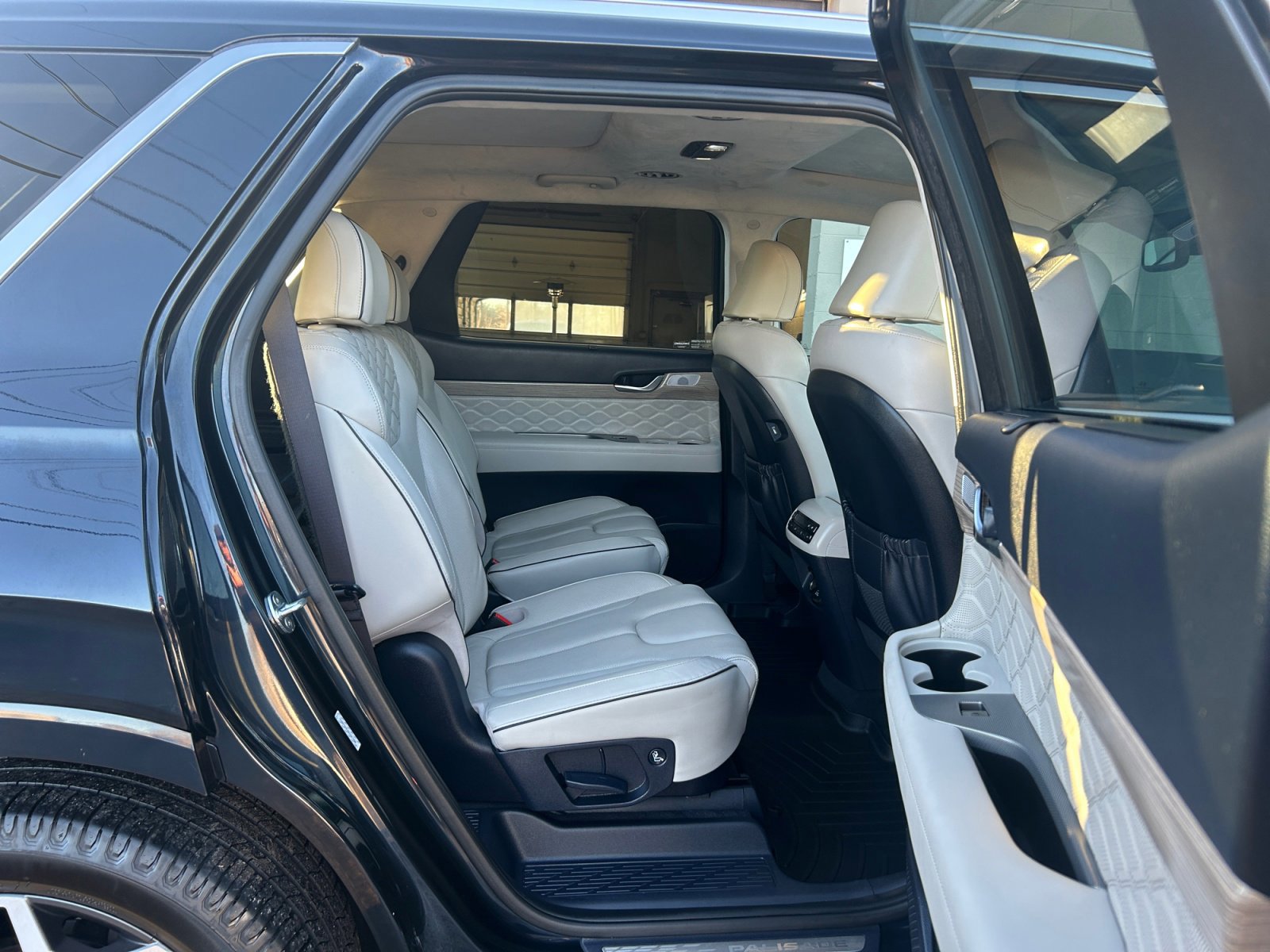 Used 2021 Hyundai Palisade Calligraphy w/ Cargo Package image 26