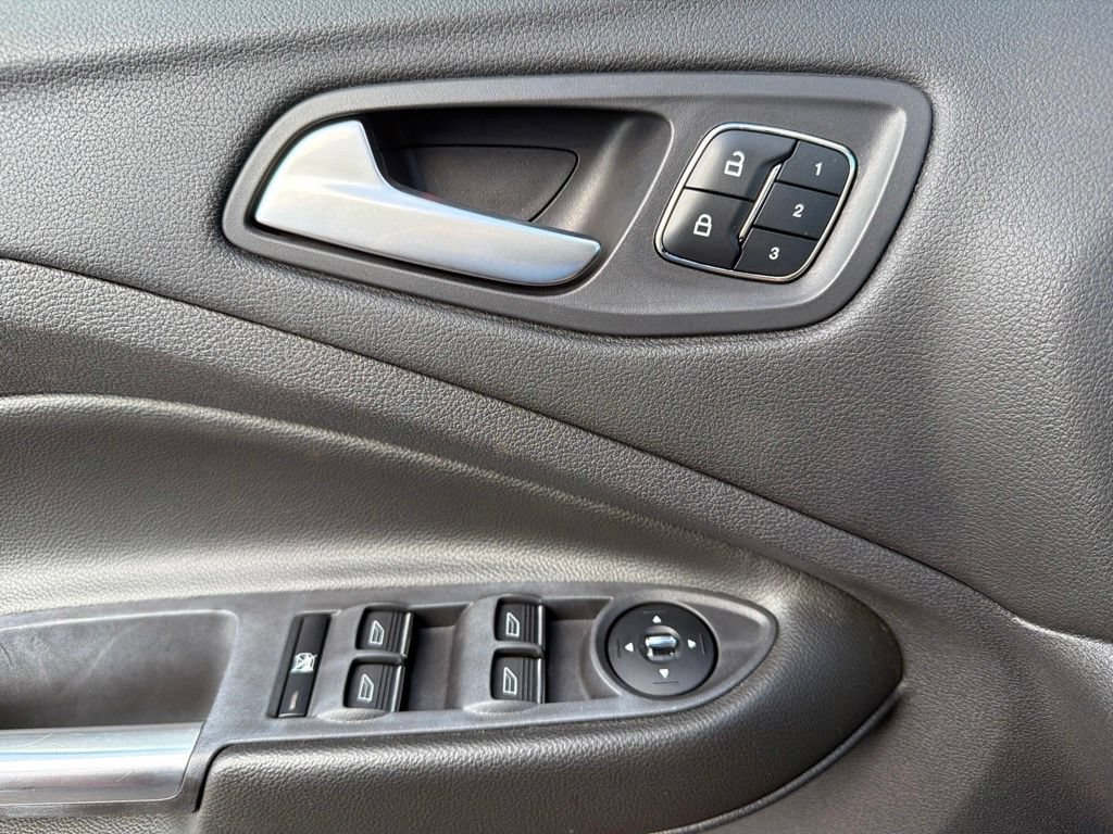 Used 2013 Ford Escape SEL AWD/4WD image 19