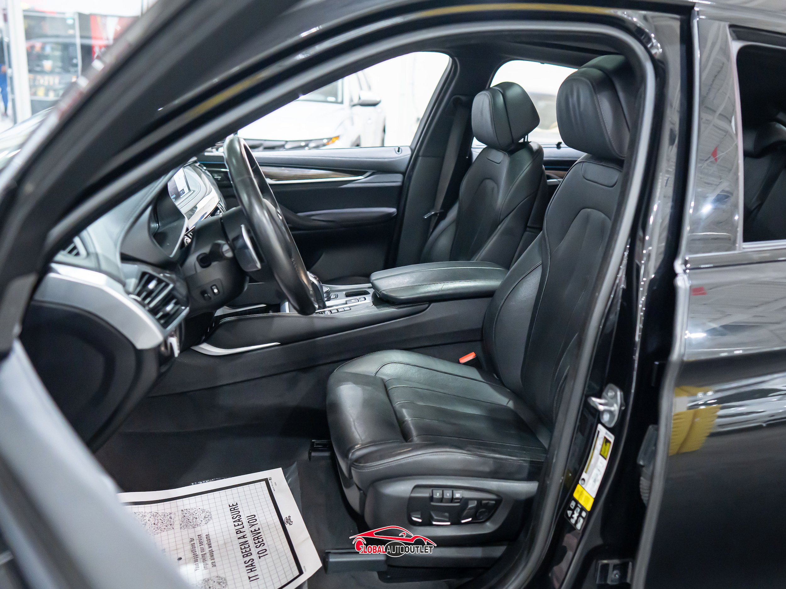 Used 2019 BMW X6 xDrive50i w/ M Sport Package image 16