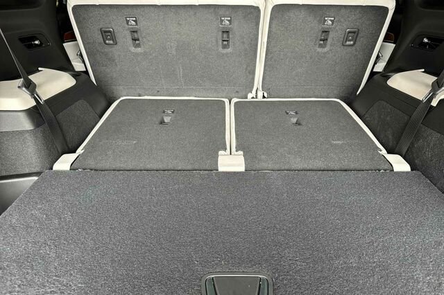 New 2026 Cadillac Vistiq Sport image 16