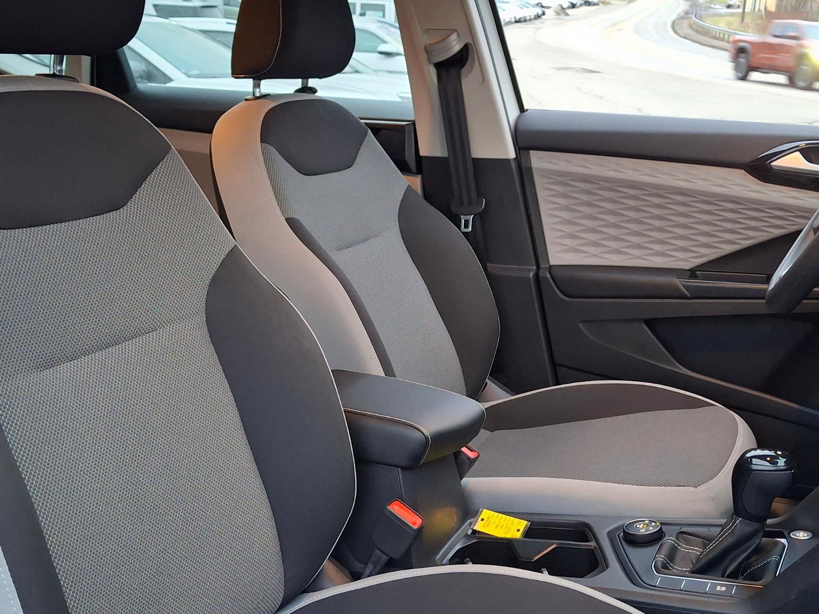 Used 2022 Volkswagen Taos S image 6