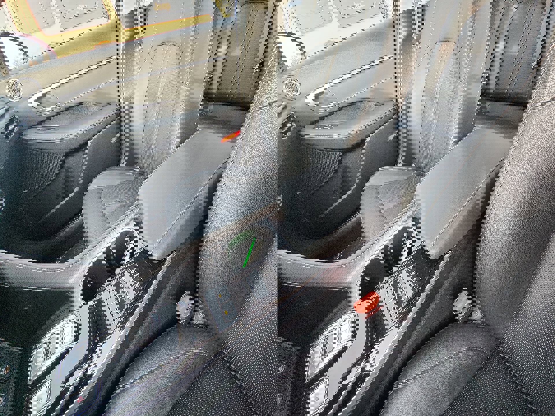 Used 2022 Hyundai Sonata Limited w/ Preferred Accessory Package image 23