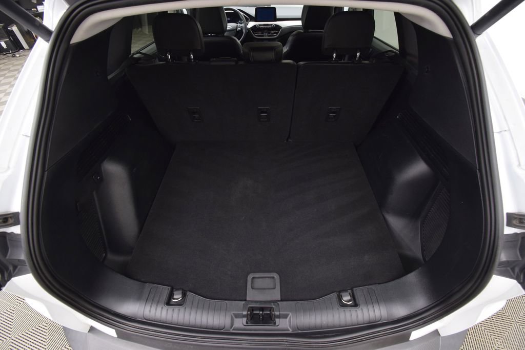 Used 2022 Ford Escape SEL image 30