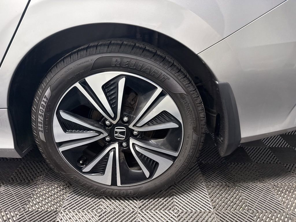 Used 2018 Honda Civic EX-T image 9