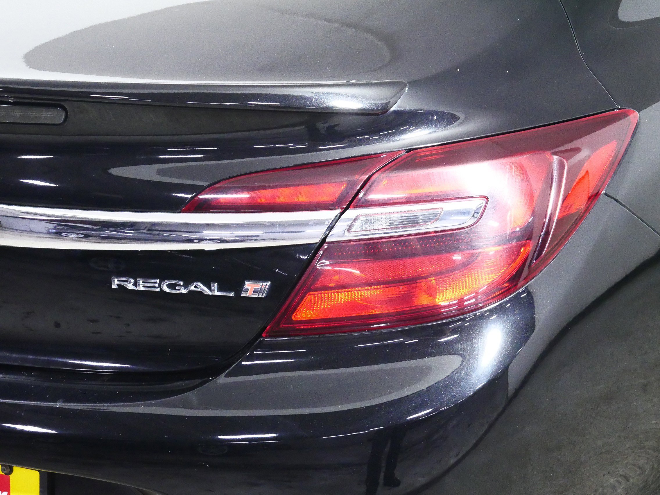 Used 2016 Buick Regal Sport Touring image 17