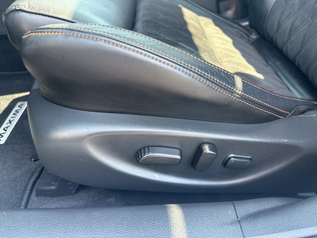 Used 2023 Nissan Maxima SR w/ Sport Mat Group FWD image 15