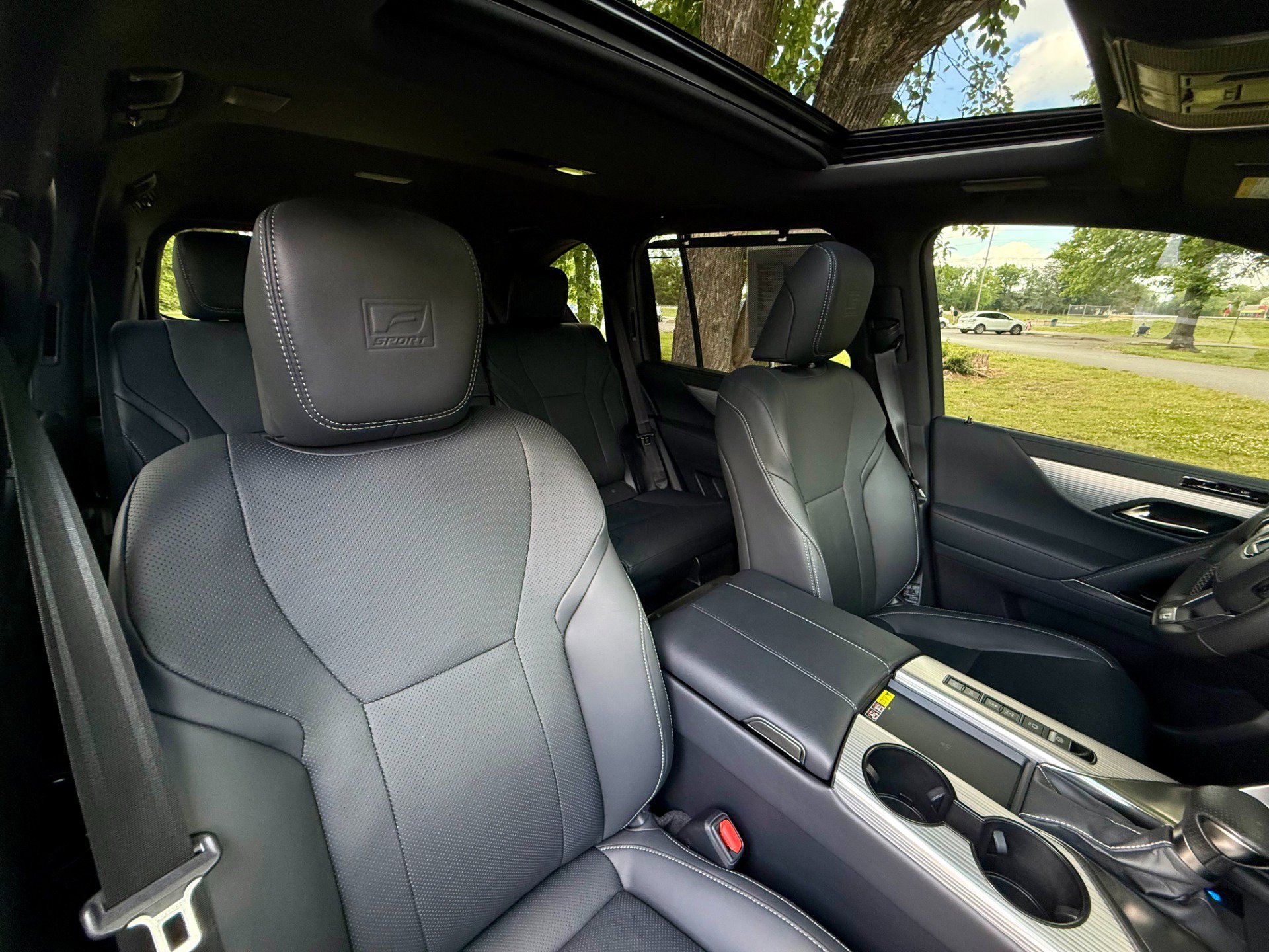 Used 2024 Lexus LX 600 F Sport AWD/4WD image 29