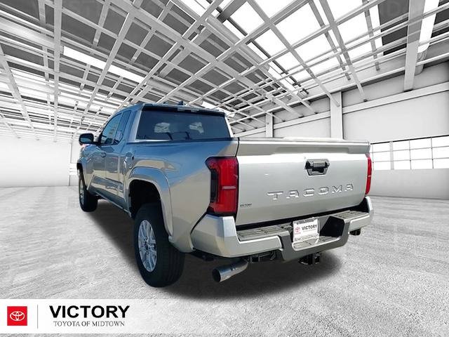 Used 2025 Toyota Tacoma SR5 image 5