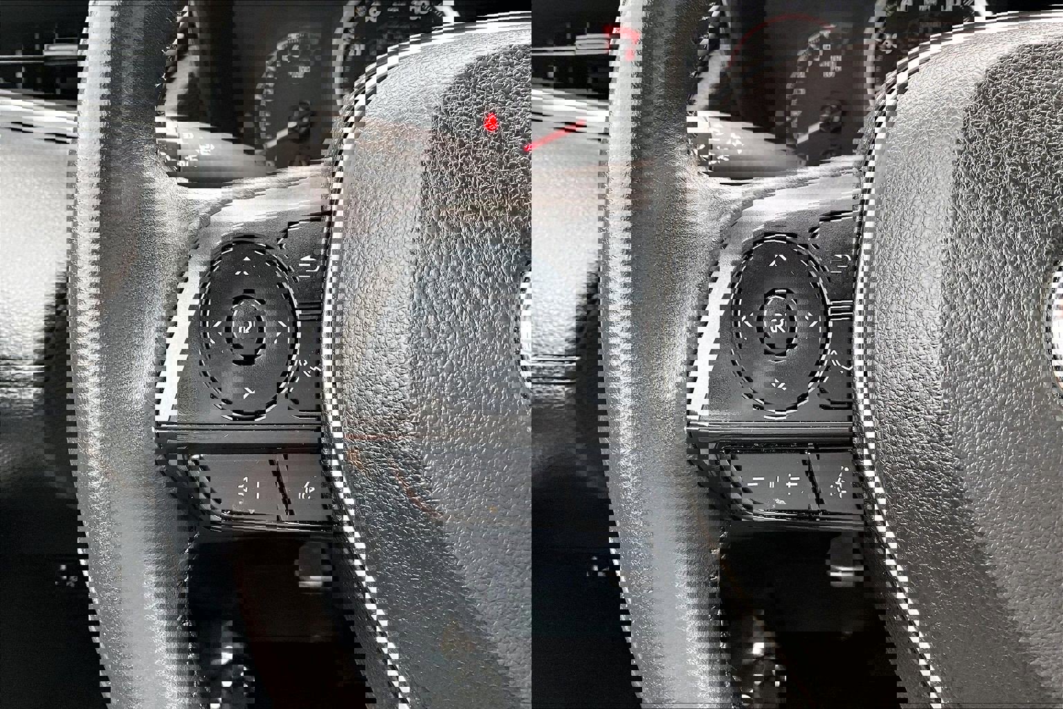 Used 2022 Toyota Corolla Cross LE w/ Moonroof Package image 17