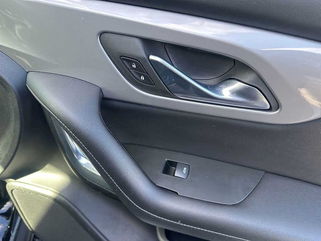 Used 2022 Chevrolet Blazer LT image 11