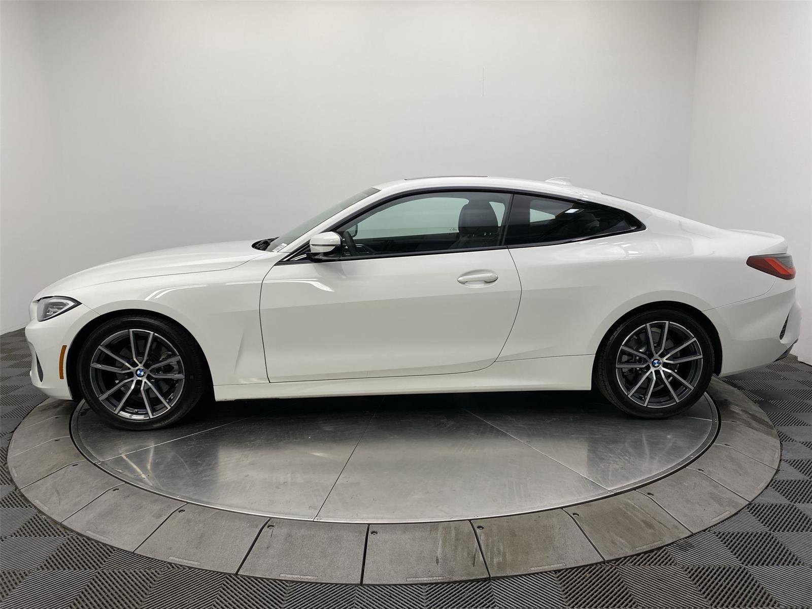 Used 2021 BMW 430i Coupe w/ Convenience Package (ZC2) image 16