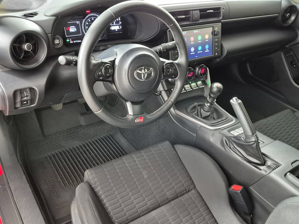 Used 2023 Toyota GR86 RWD image 11