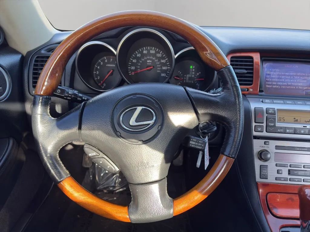 Used 2002 Lexus SC 430 Convertible image 10