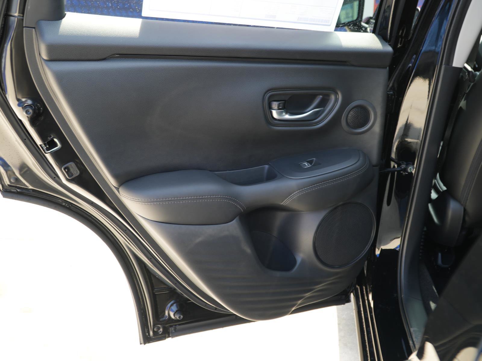 New 2026 Honda HR-V EX-L image 18