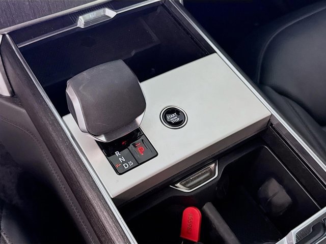 Certified 2025 Land Rover Range Rover Autobiography image 19