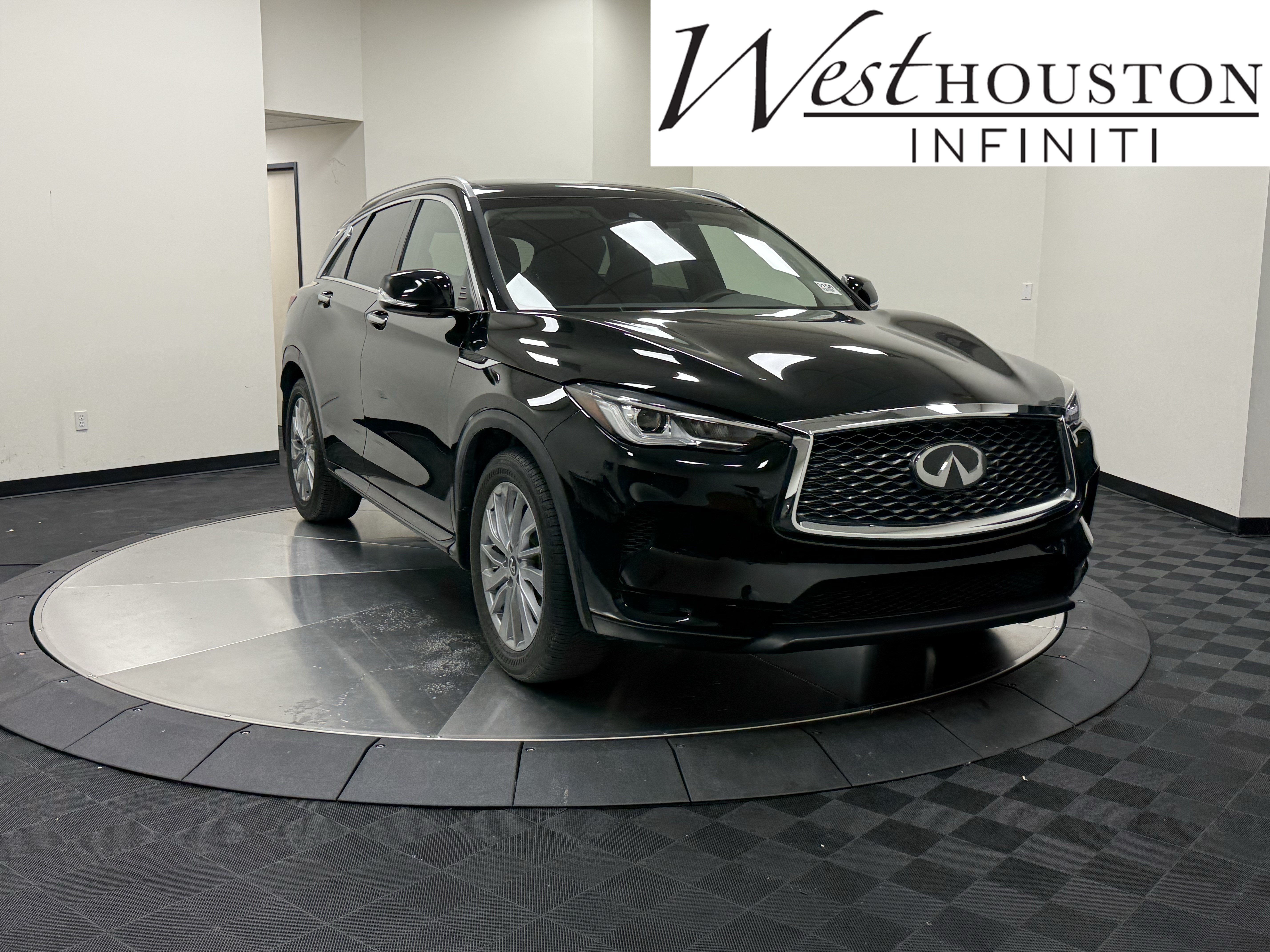 Certified 2024 INFINITI QX50 Luxe FWD image 1