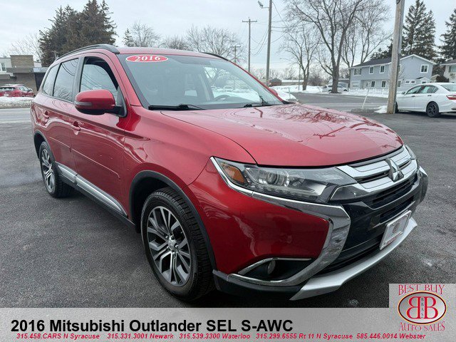 Used 2016 Mitsubishi Outlander SEL image 1