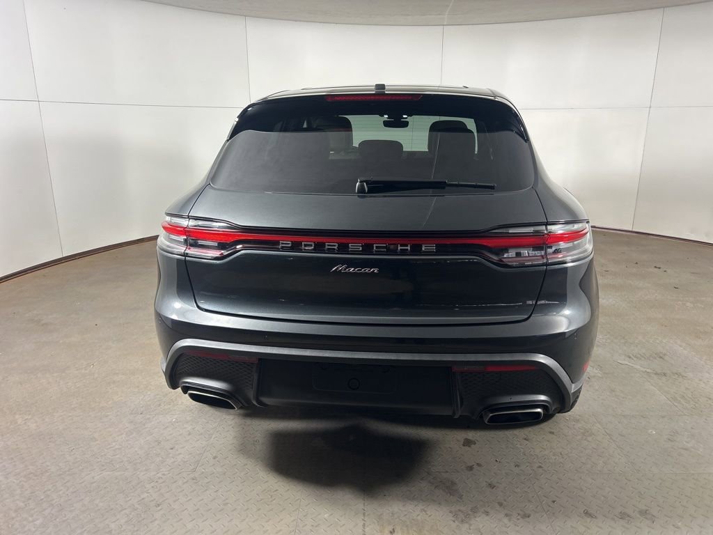 Certified 2025 Porsche Macan image 6