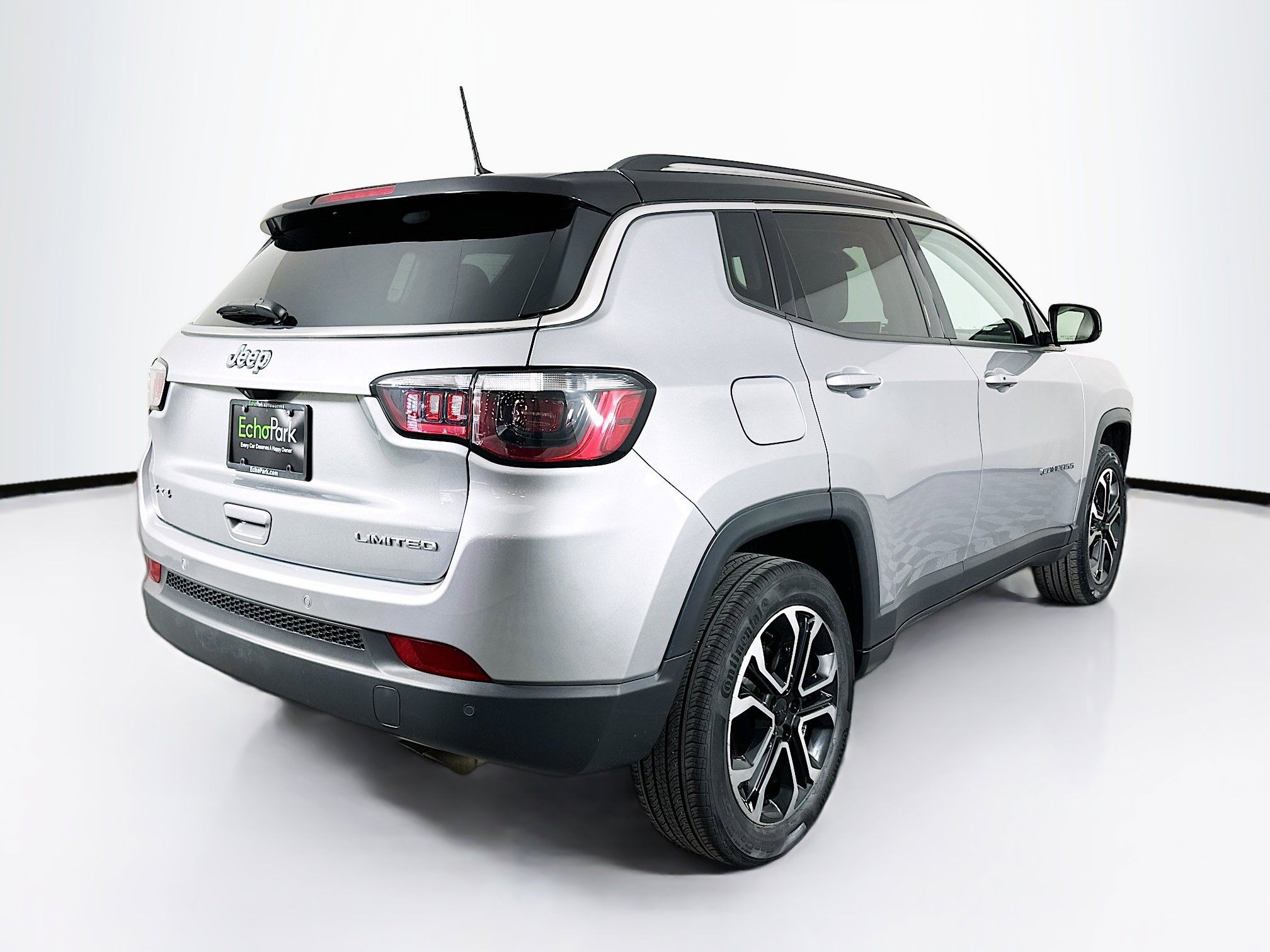 Used 2022 Jeep Compass Limited image 9