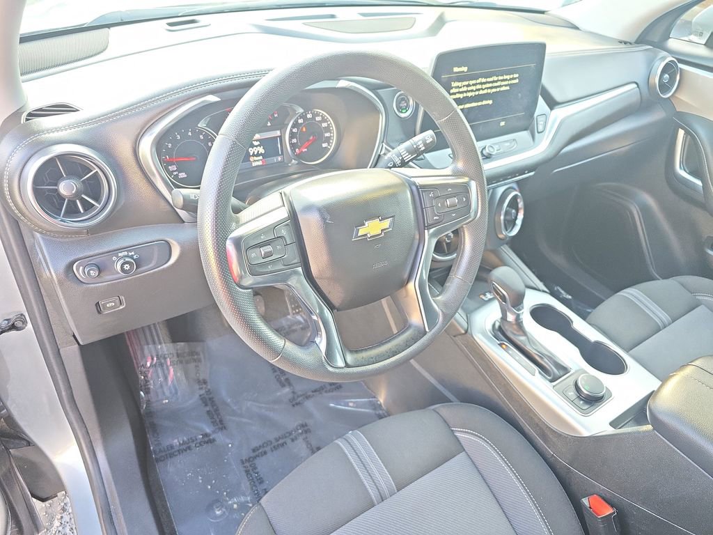 Used 2024 Chevrolet Blazer LT w/ Convenience Package FWD image 16