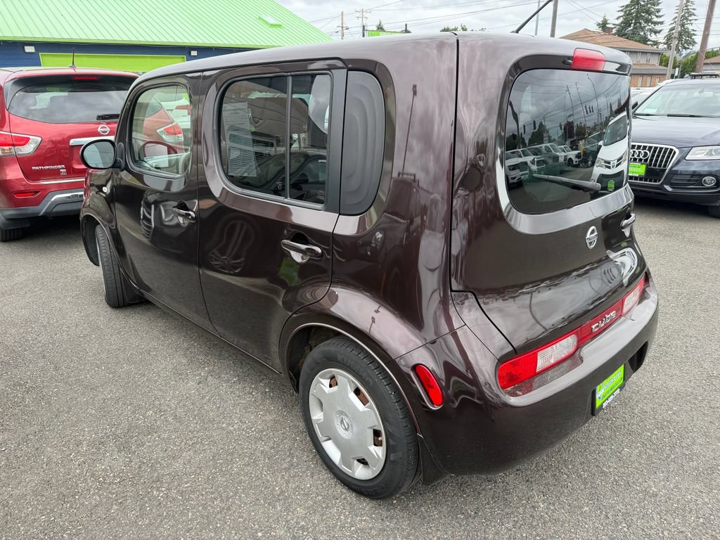 Used 2010 Nissan Cube 1.8 S w/ Interior Designer Pkg FWD image 2
