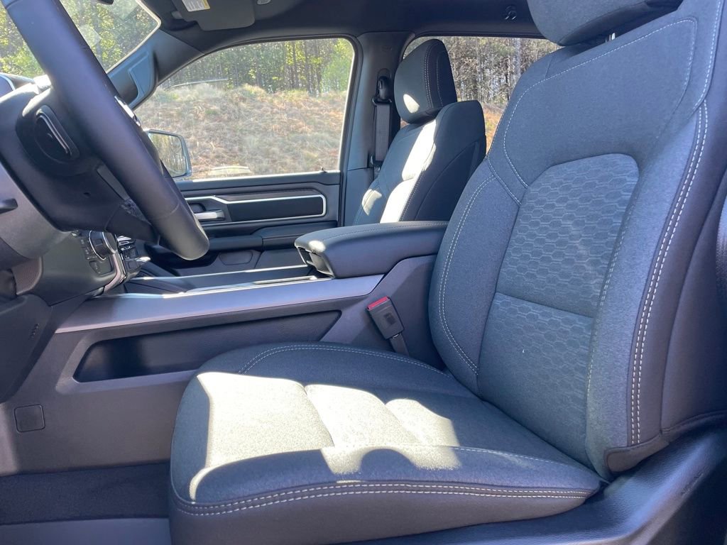 New 2026 RAM 1500 4x4 Crew Cab image 12