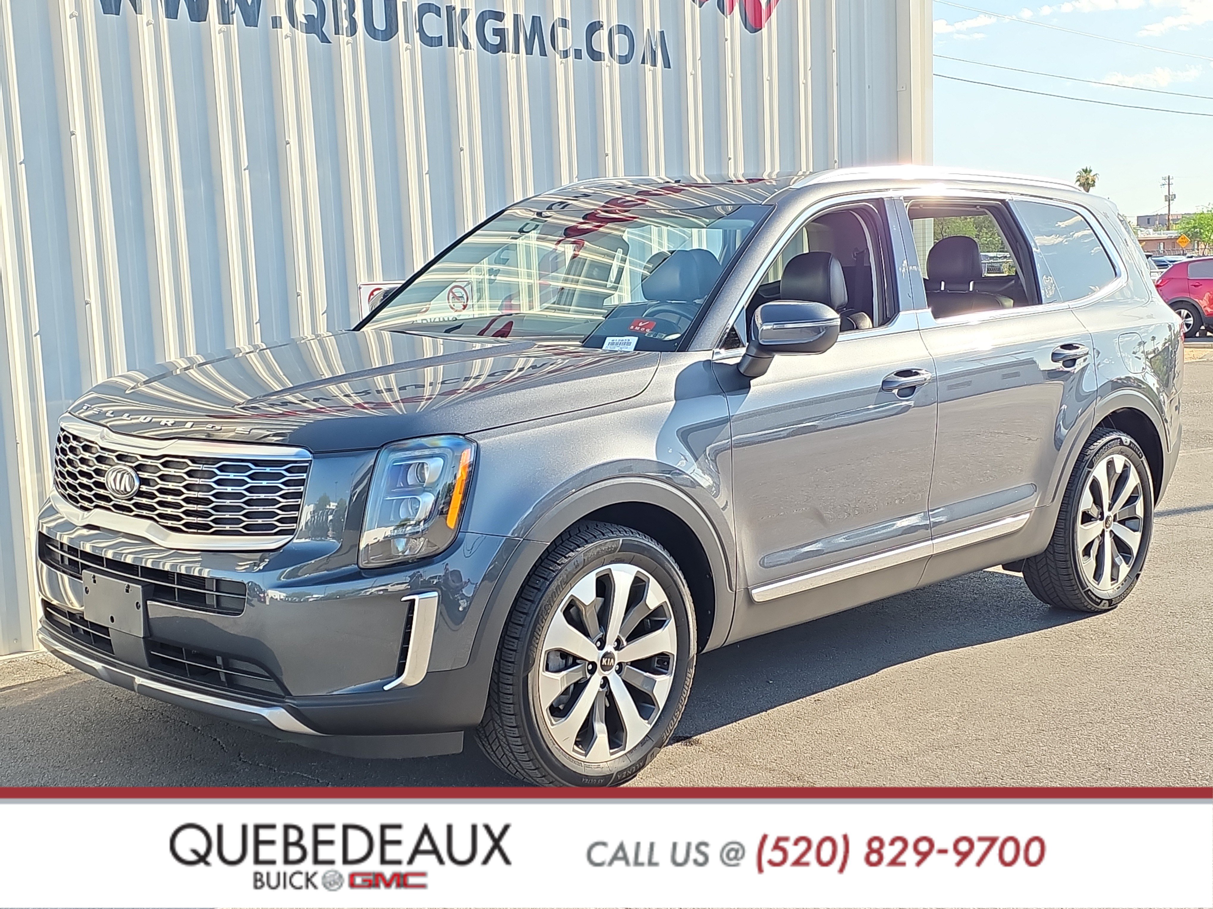 Used 2021 Kia Telluride EX w/ EX Premium Package FWD image 3