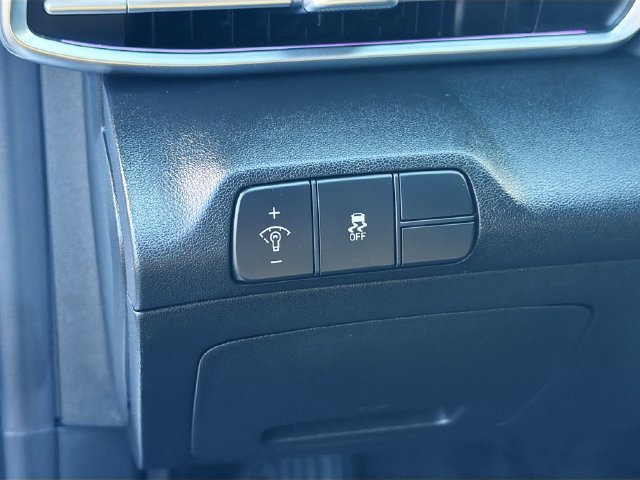 Used 2025 Hyundai Elantra SEL FWD image 10