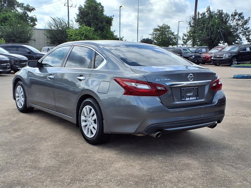 Used 2018 Nissan Altima 2.5 S w/ S Convenience Package FWD image 2