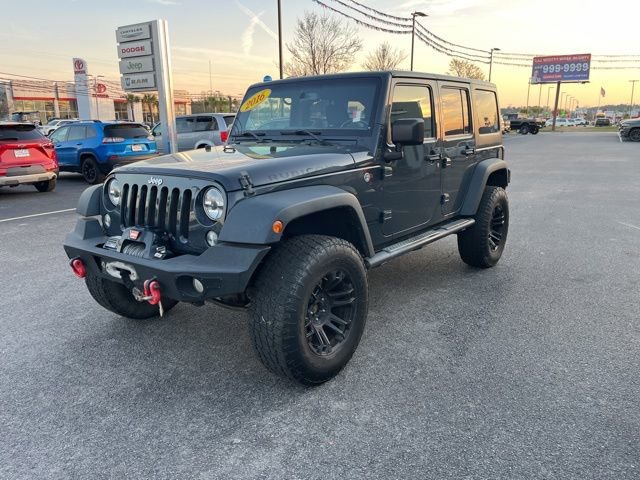 Used 2016 Jeep Wrangler Unlimited Rubicon w/ Connectivity Group AWD/4WD image 36