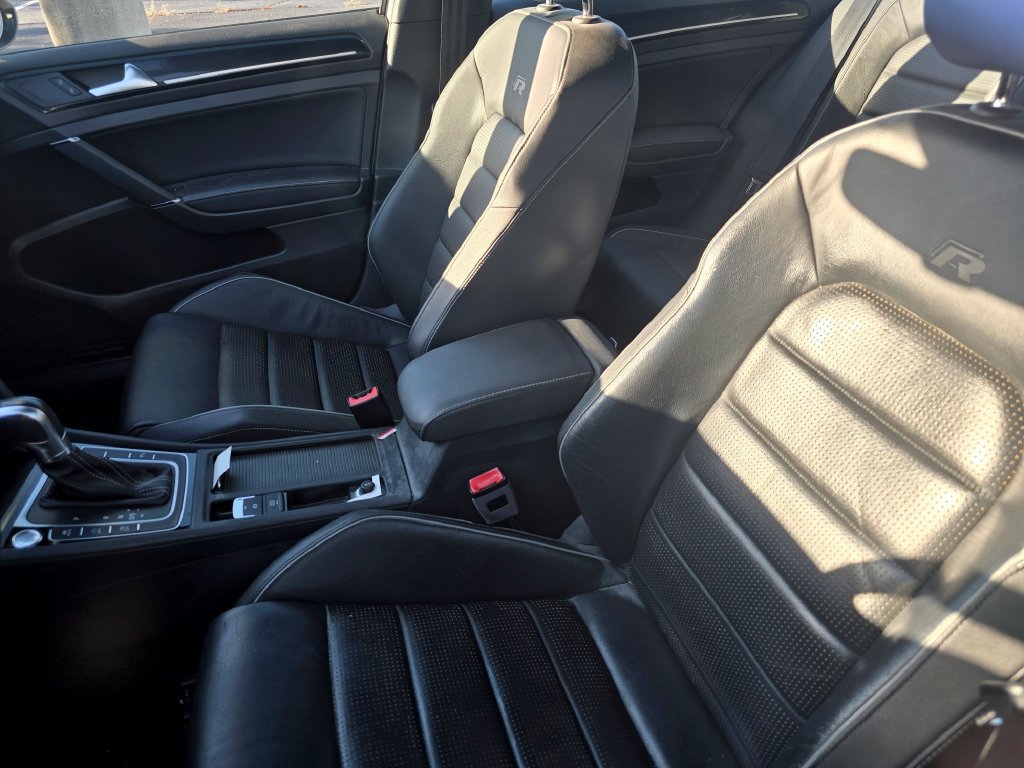 Used 2018 Volkswagen Golf R 4-Door AWD/4WD image 22