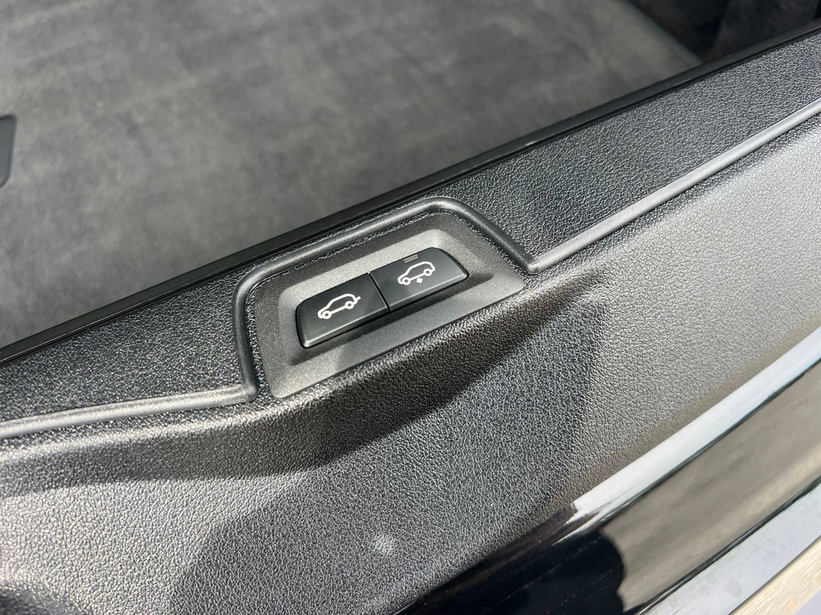 Used 2026 BMW X5 xDrive50e AWD/4WD image 35