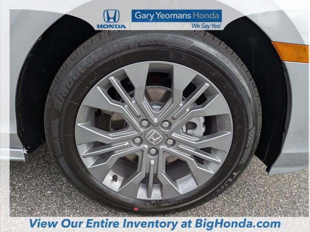 New 2026 Honda Odyssey Touring image 14