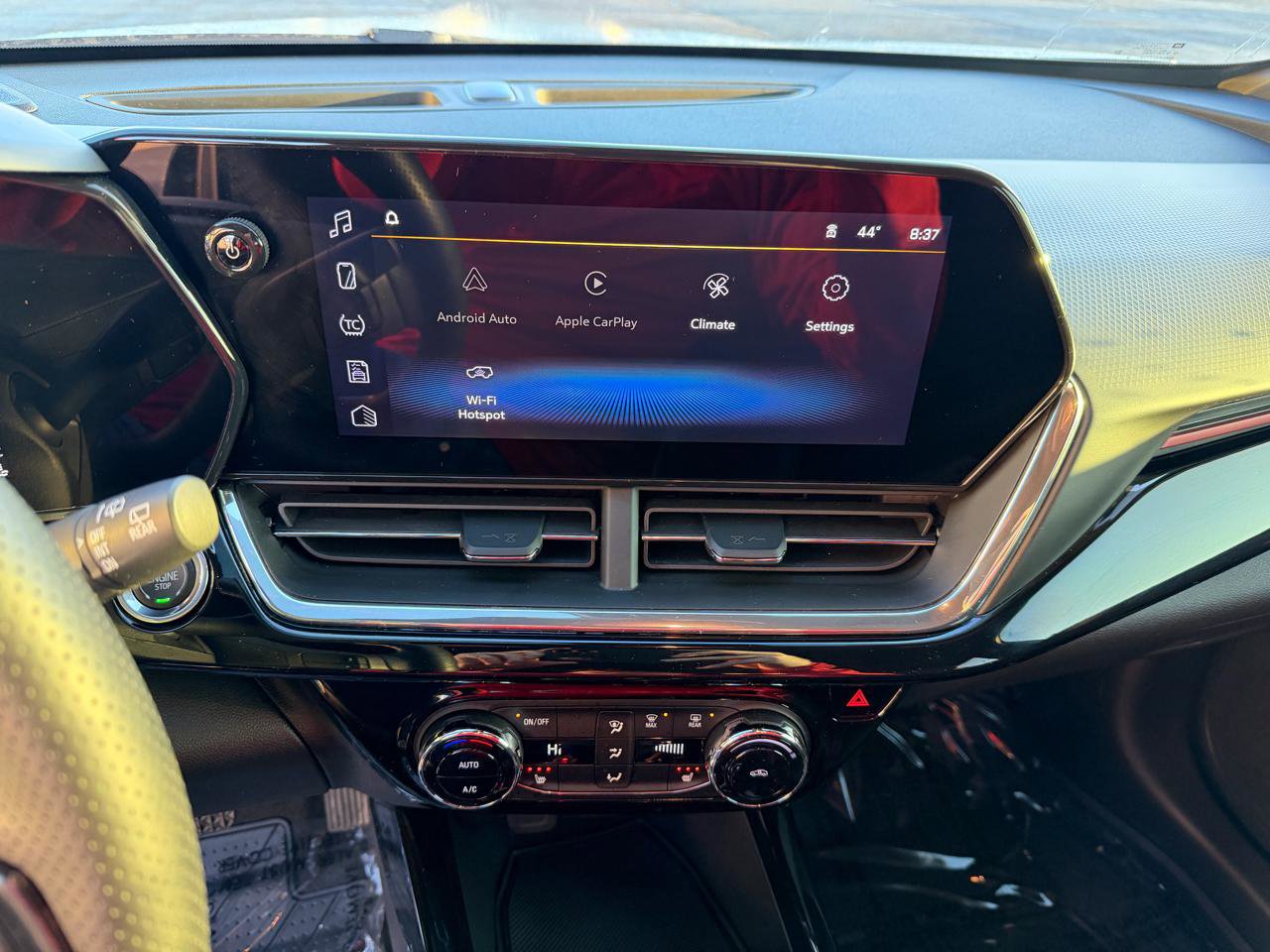 Used 2025 Chevrolet Trax RS w/ Driver Confidence Package image 27