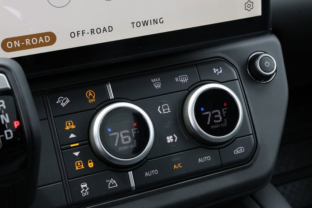 New 2026 Land Rover Defender 110 X-Dynamic SE AWD/4WD image 24