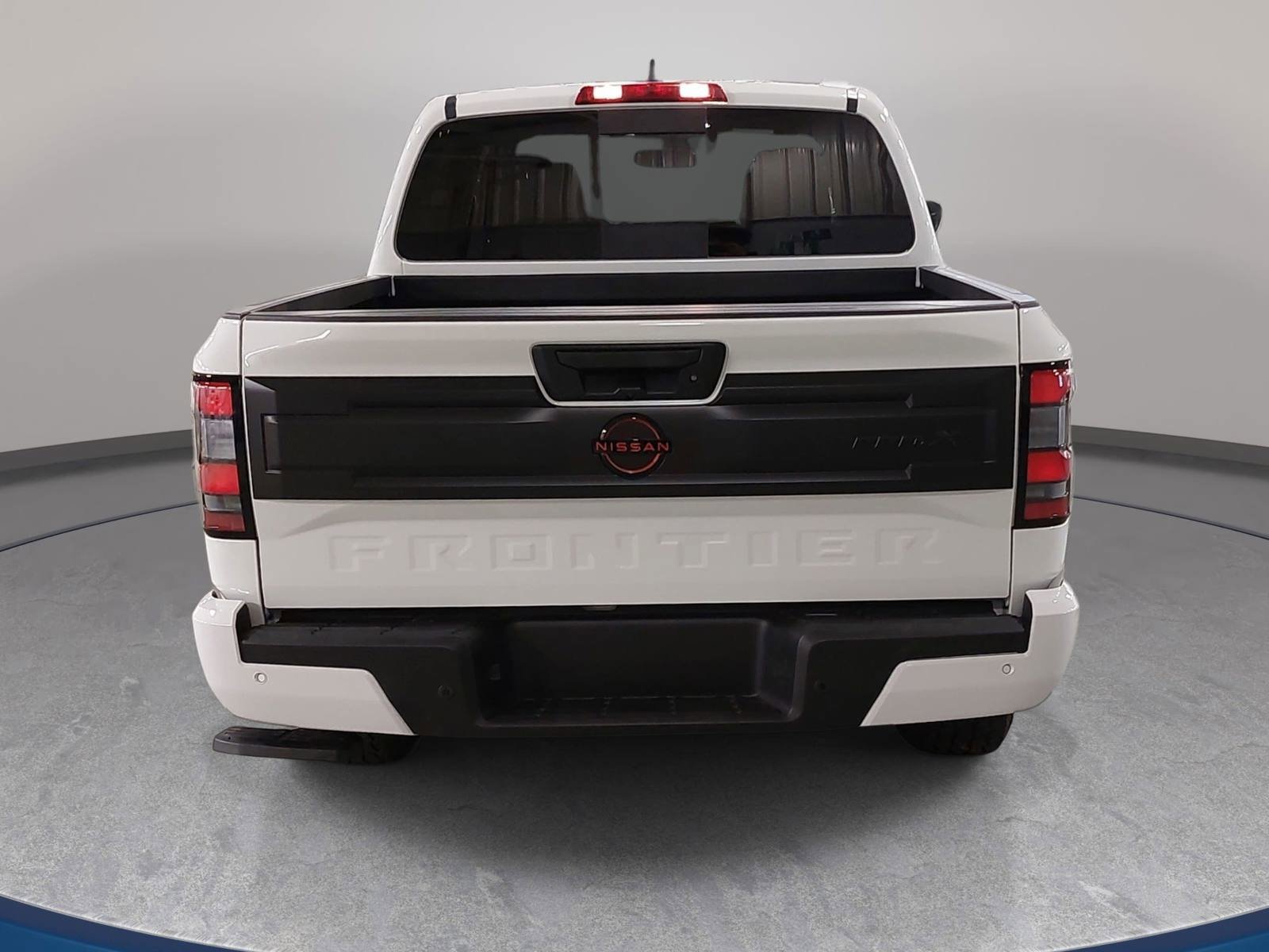 Used 2025 Nissan Frontier Pro-X image 6