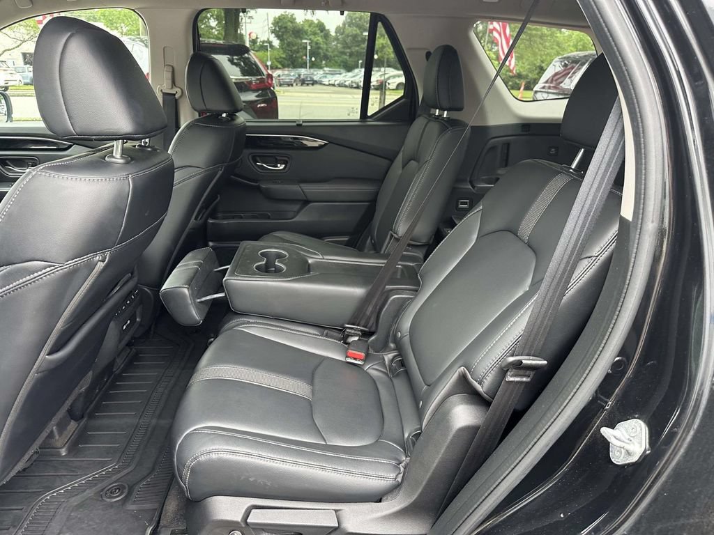 Used 2023 Honda Pilot Touring image 18