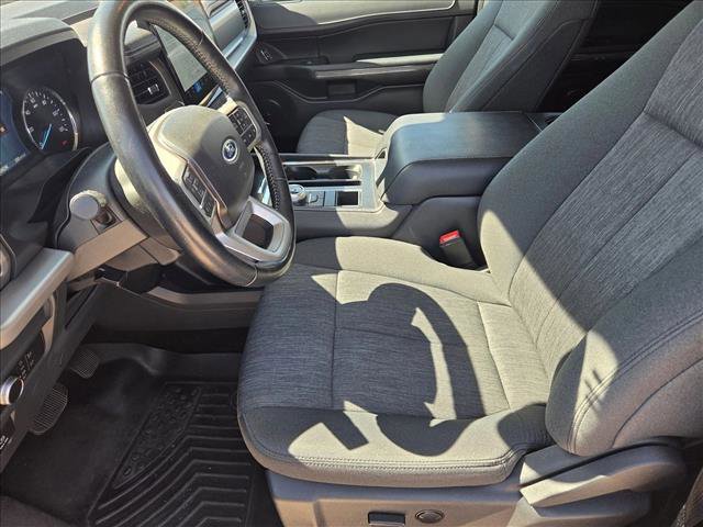 Used 2022 Ford Expedition XLT image 15