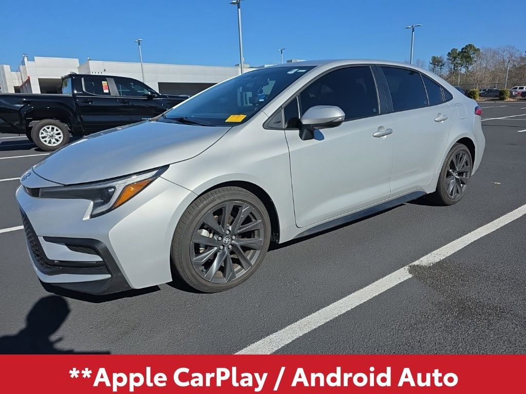 Used 2023 Toyota Corolla SE image 3