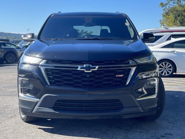 Used 2023 Chevrolet Traverse RS FWD image 9